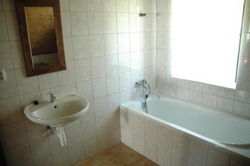 Češka Chata Černý Důl, Eksterijer